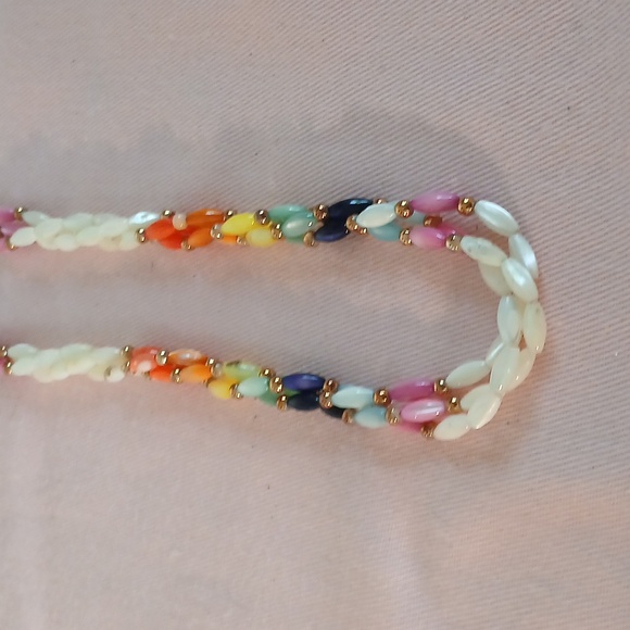 Rainbow Pearl Necklace - Picture 3 of 4